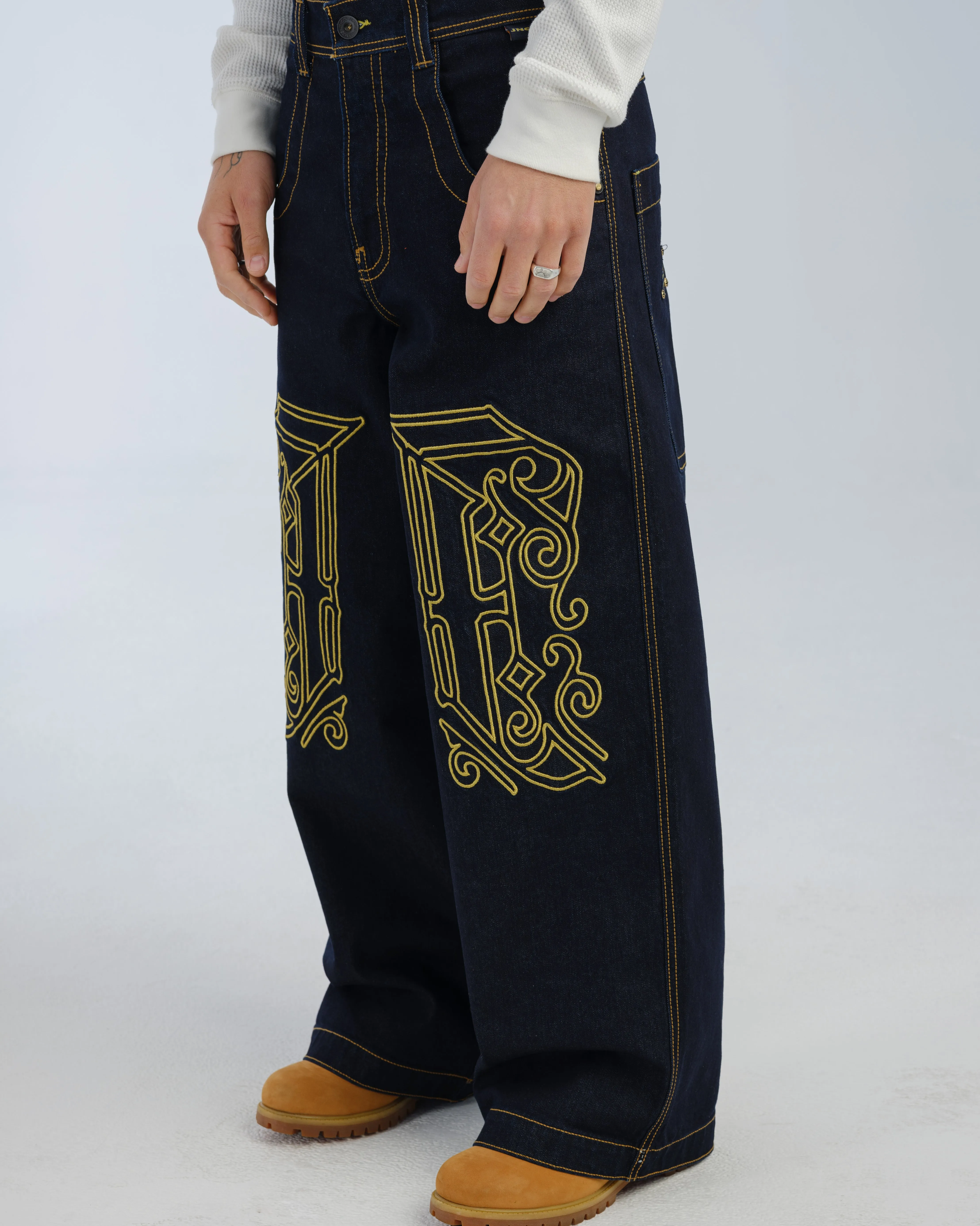 1101 Royal Twin. 26. Dark Indigo.