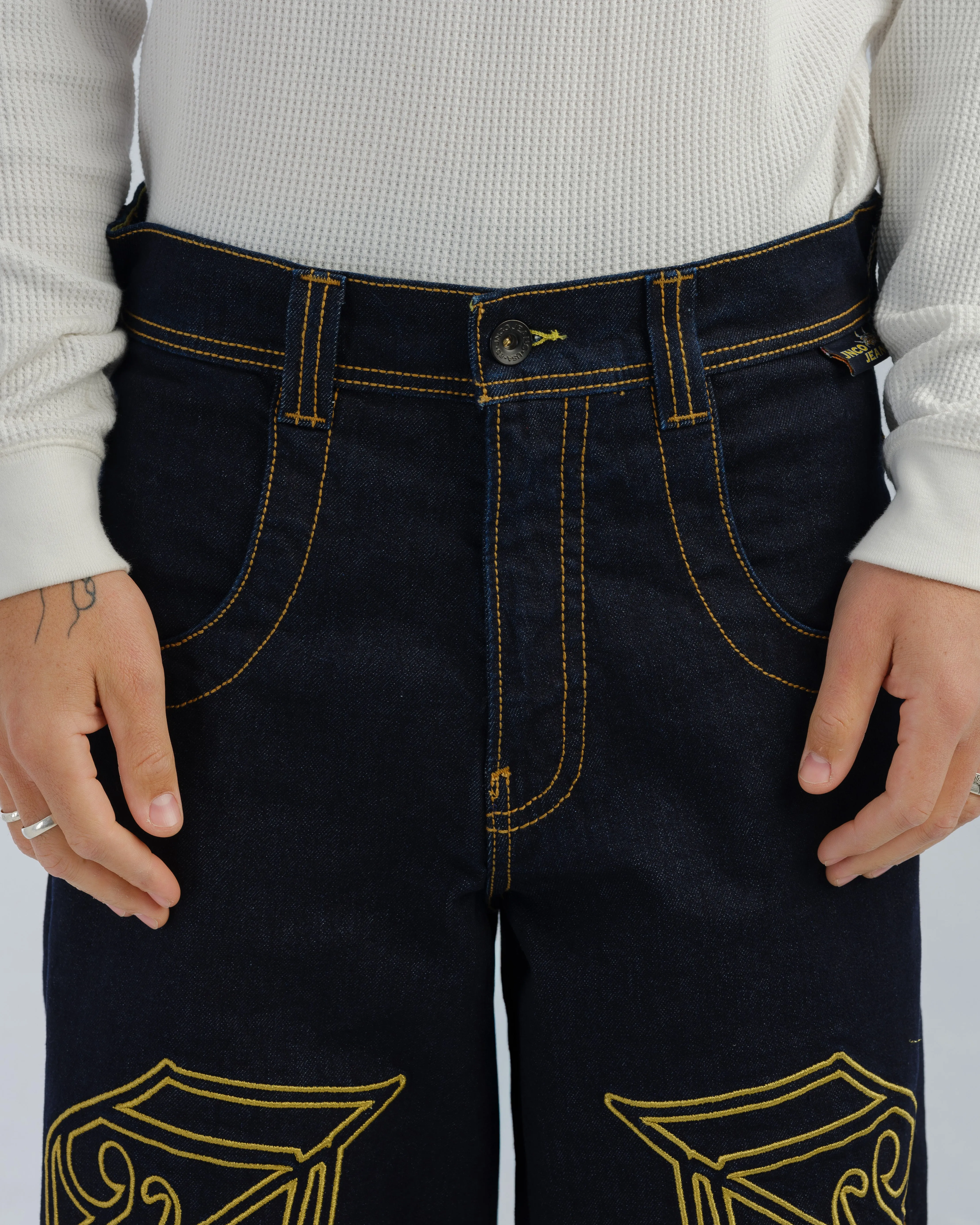 1101 Royal Twin. 26. Dark Indigo.