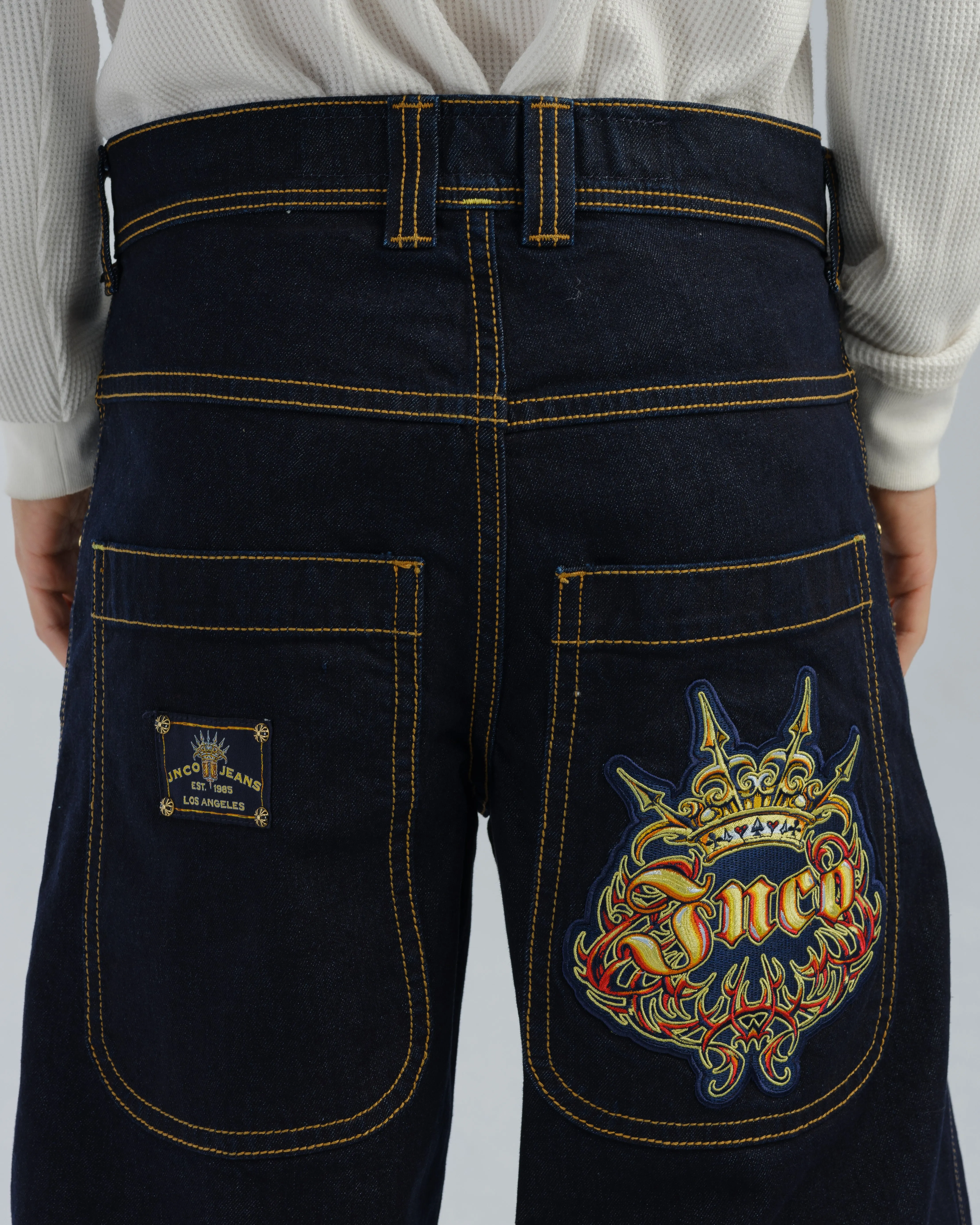 1101 Royal Twin. 26. Dark Indigo.
