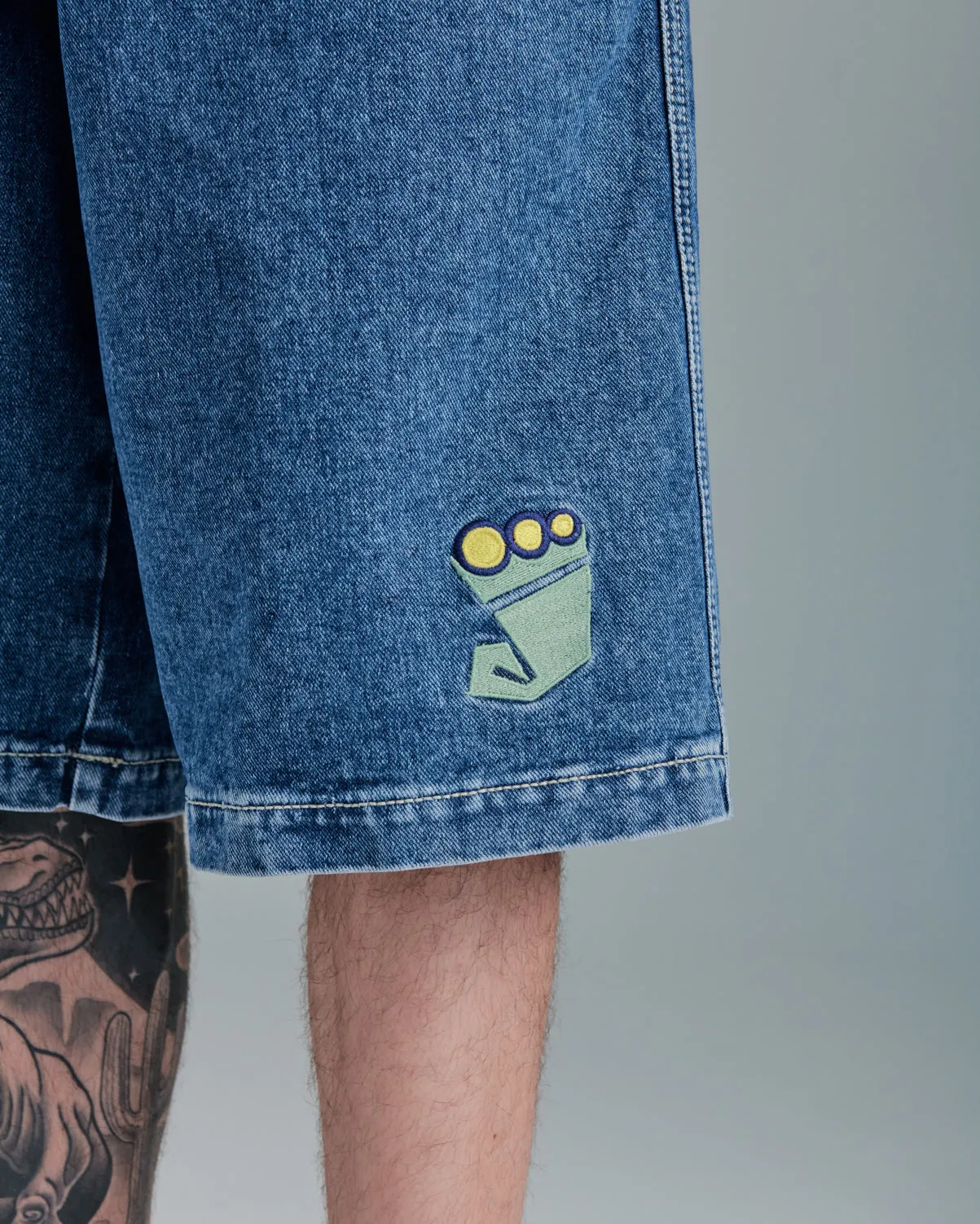 179 Pipes Shorts. 14 Inseam. Dark Stone.