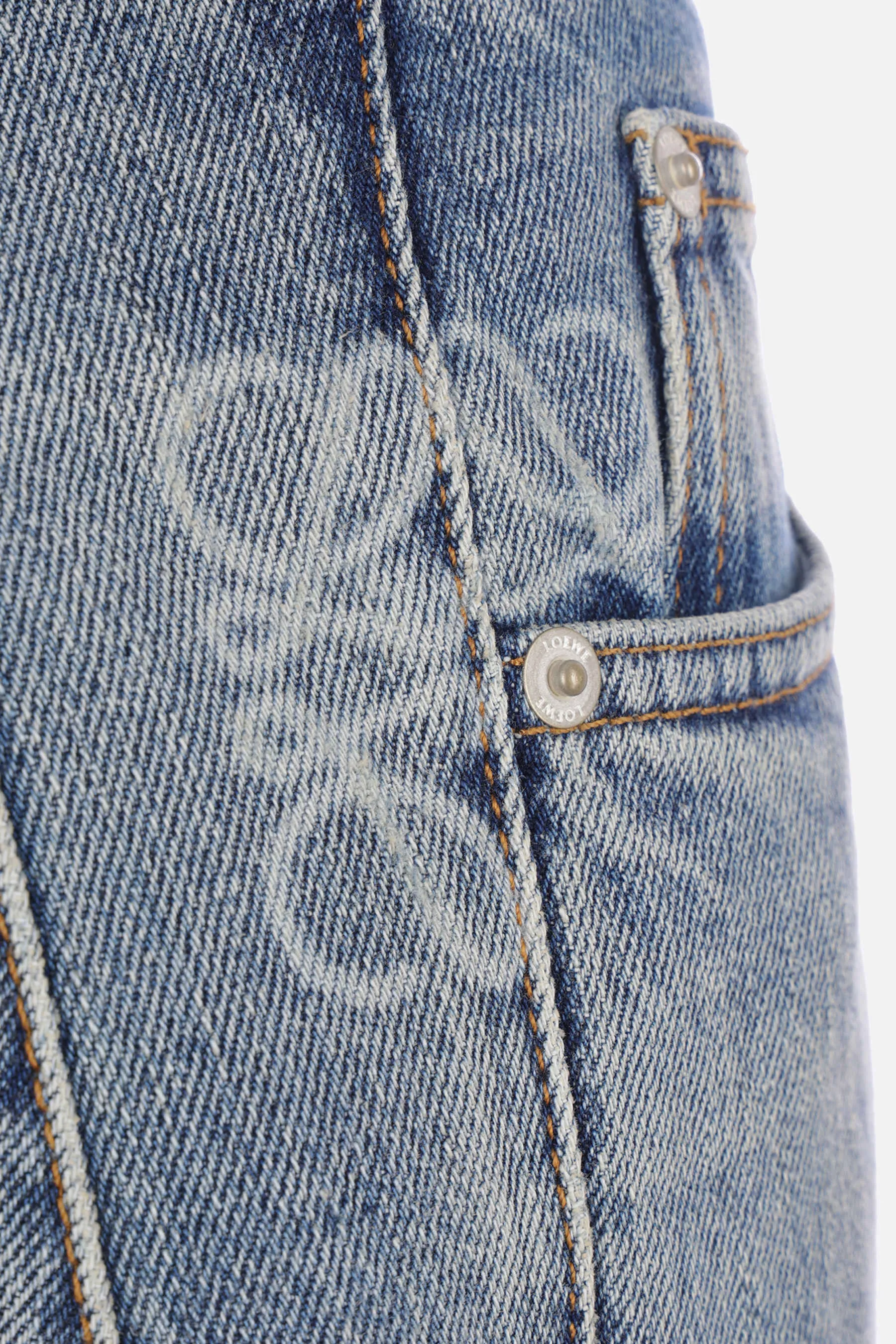 Anagram barrel jeans in denim