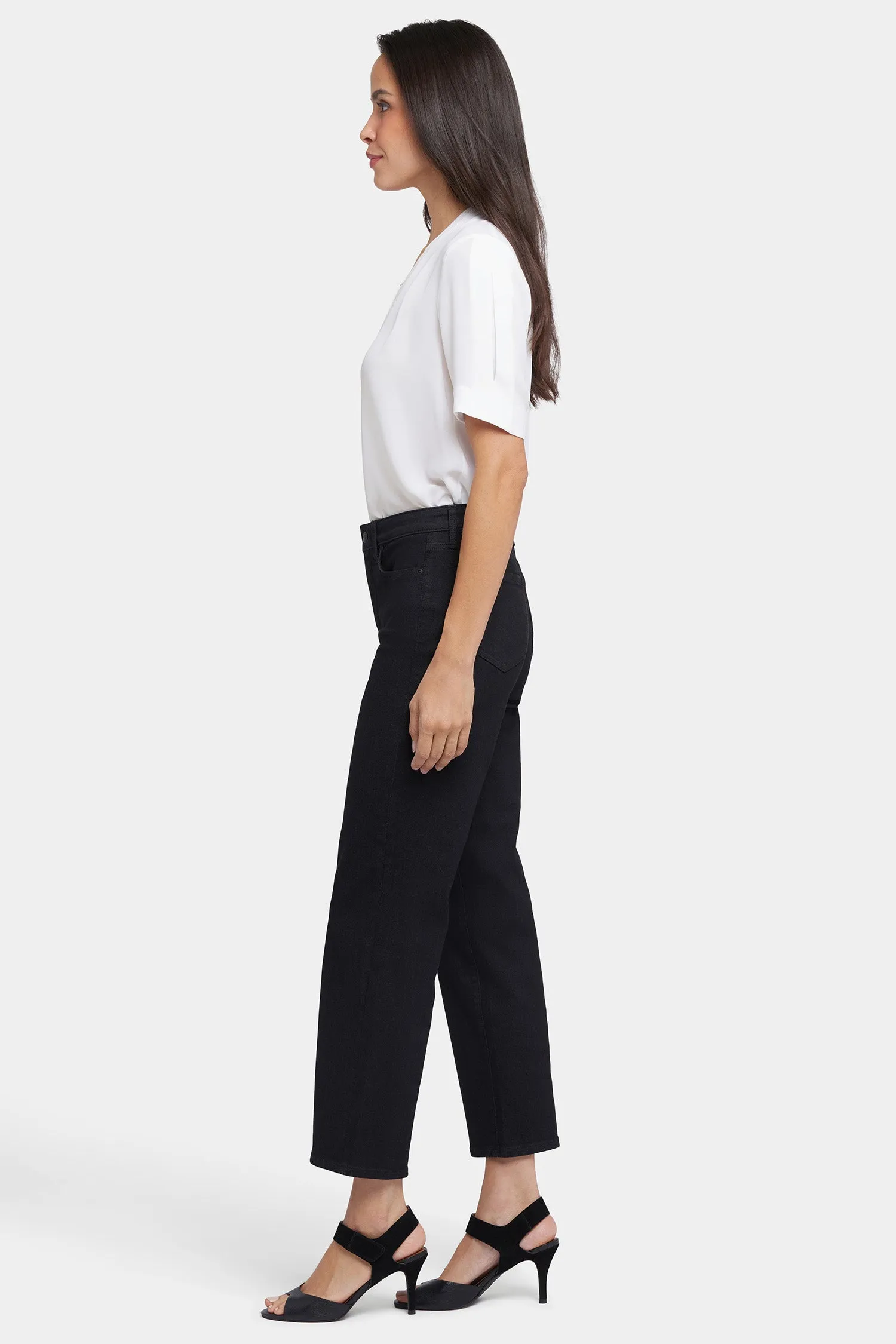 Bailey Relaxed Straight Ankle Jeans In Petite - Black