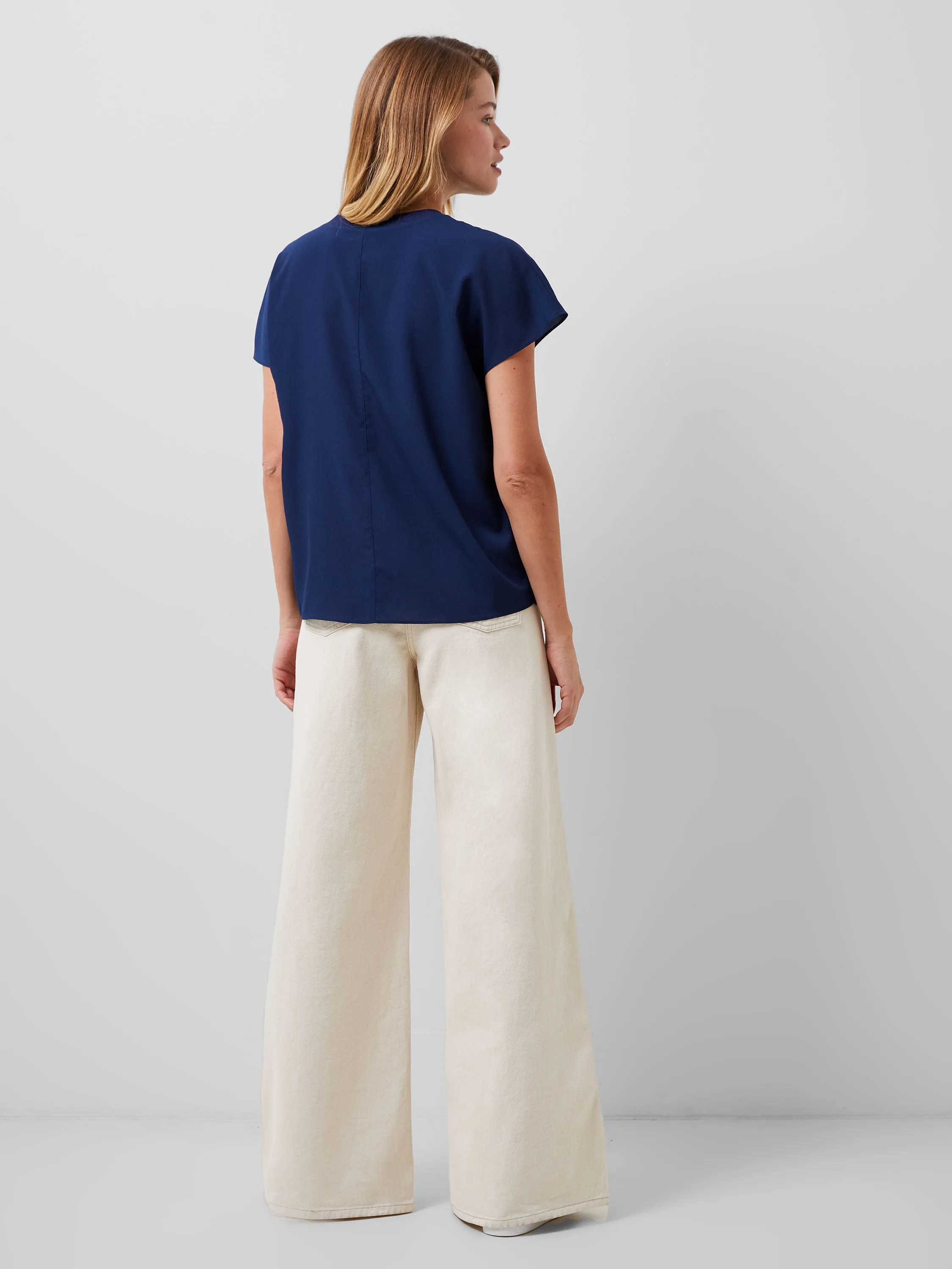 Crepe Light Crew Neck Top