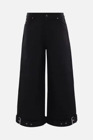 cropped denim jeans with belts