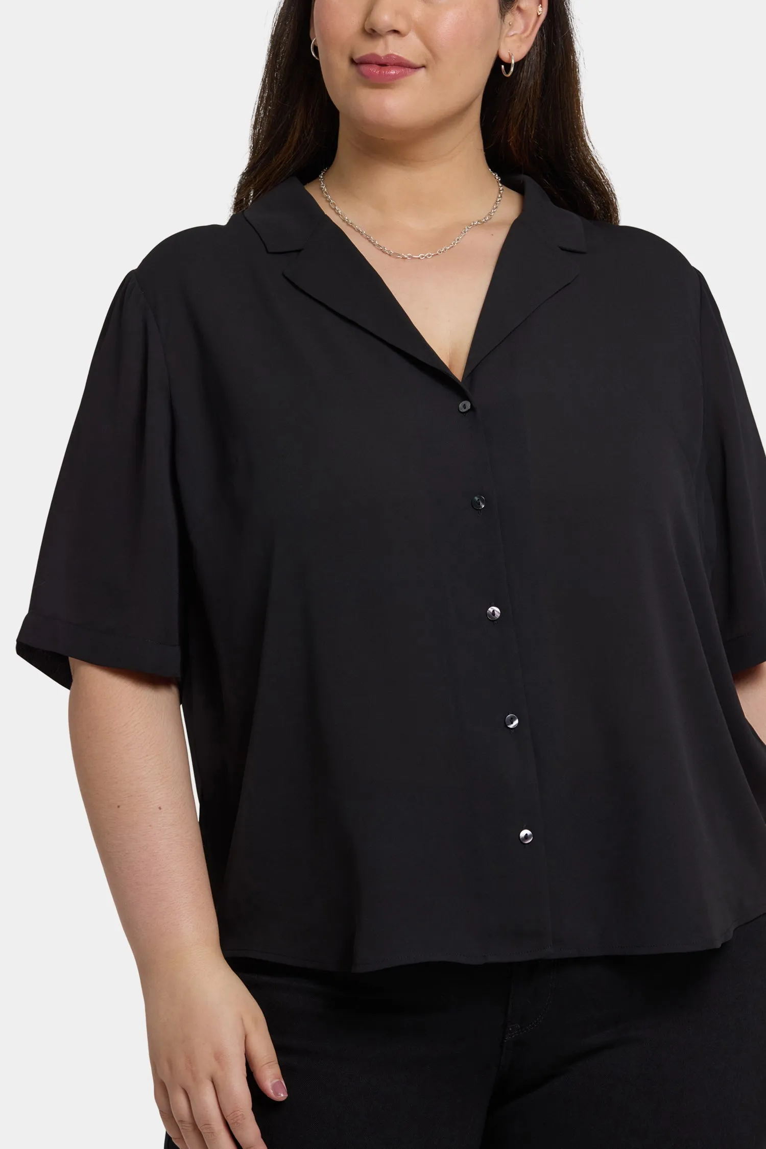 Gabrielle Short Sleeved Blouse In Plus Size - Black