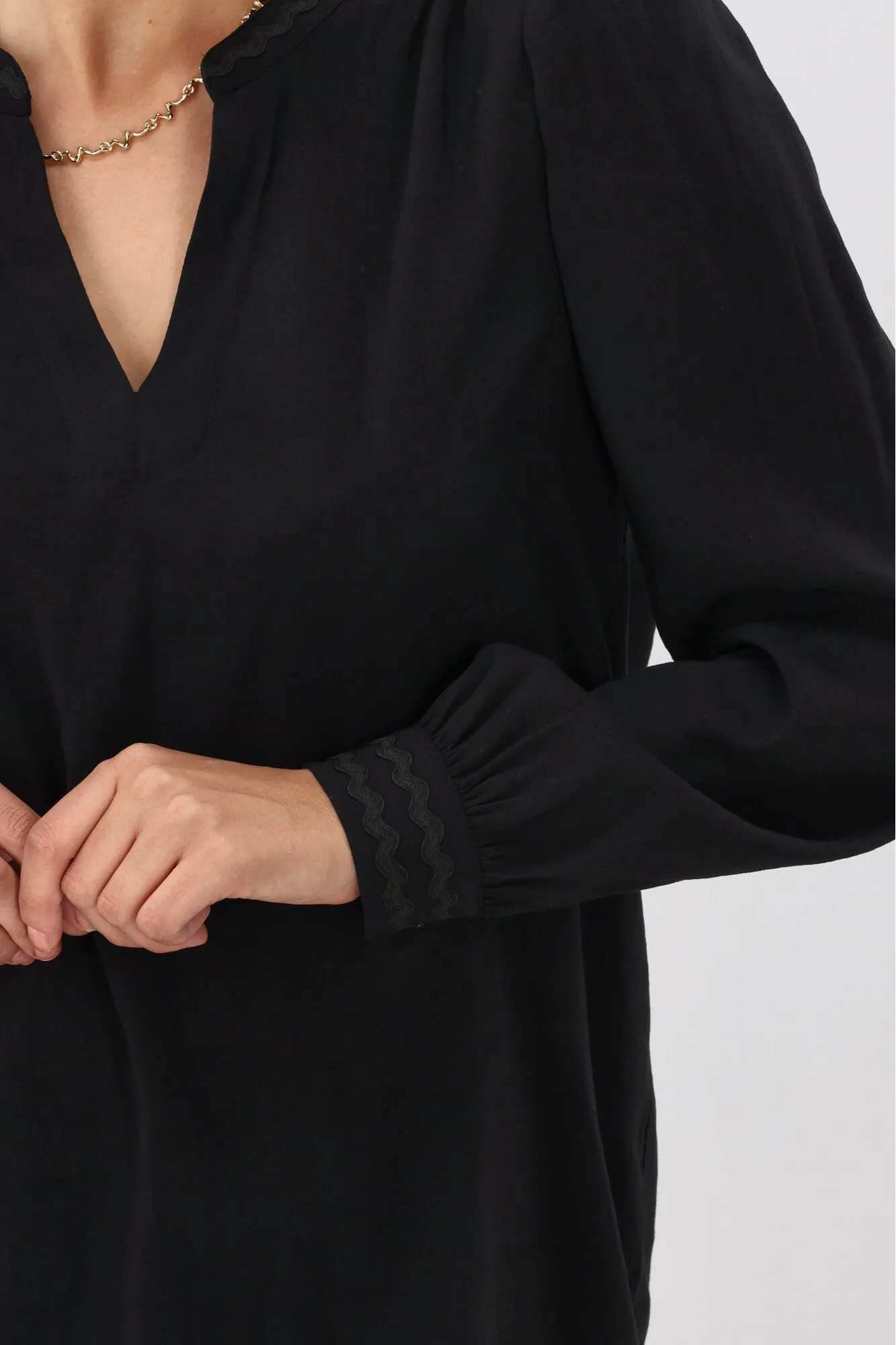 Gloss the Label Aimee Ric Rac Top Black