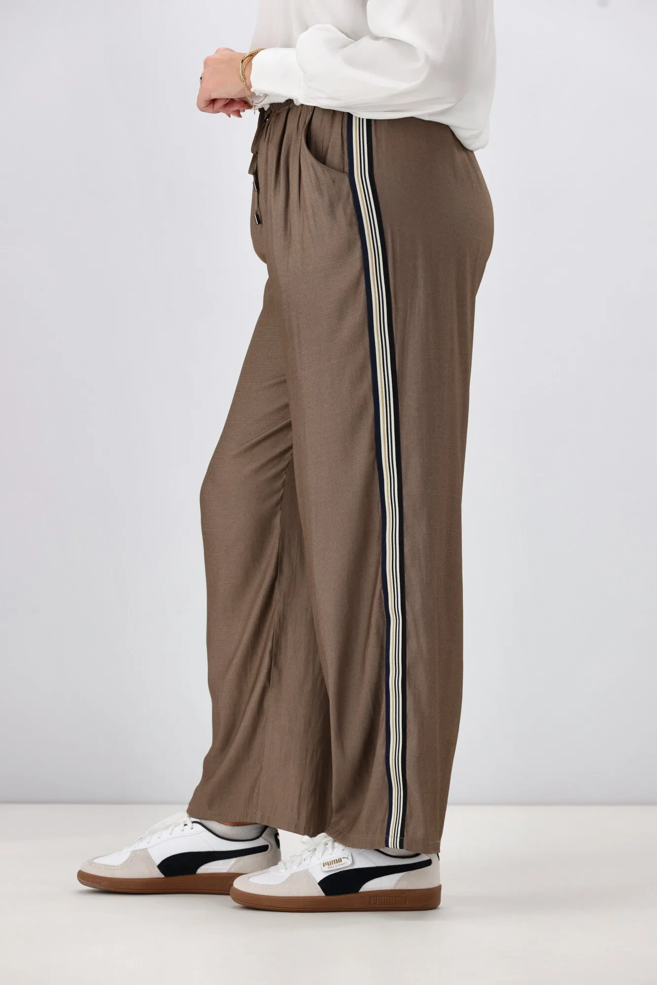 Gloss the Label Taylor Side Taped Wide Leg Pants Espresso