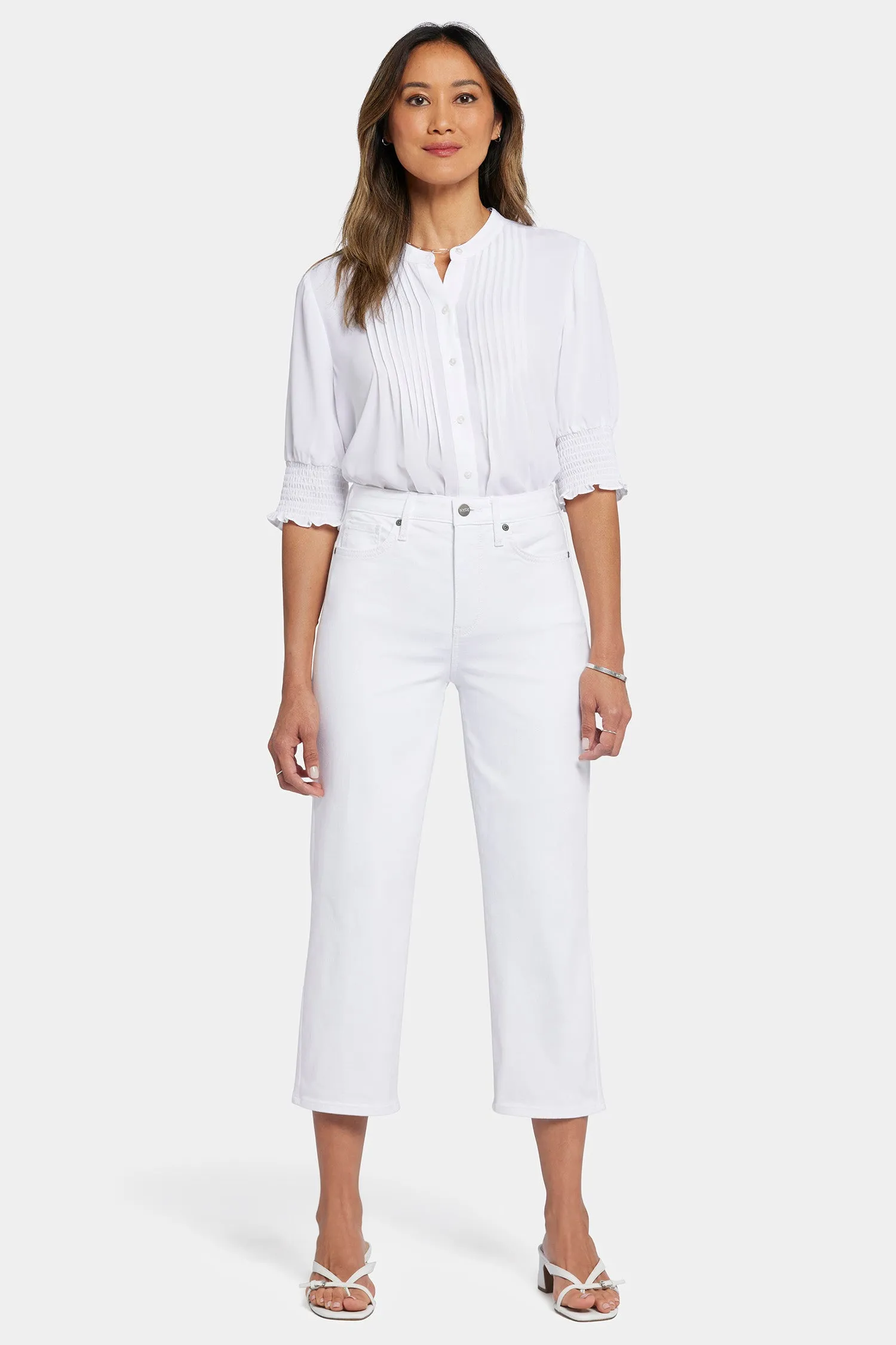 Joni Relaxed Capri Jeans In Petite - Optic White