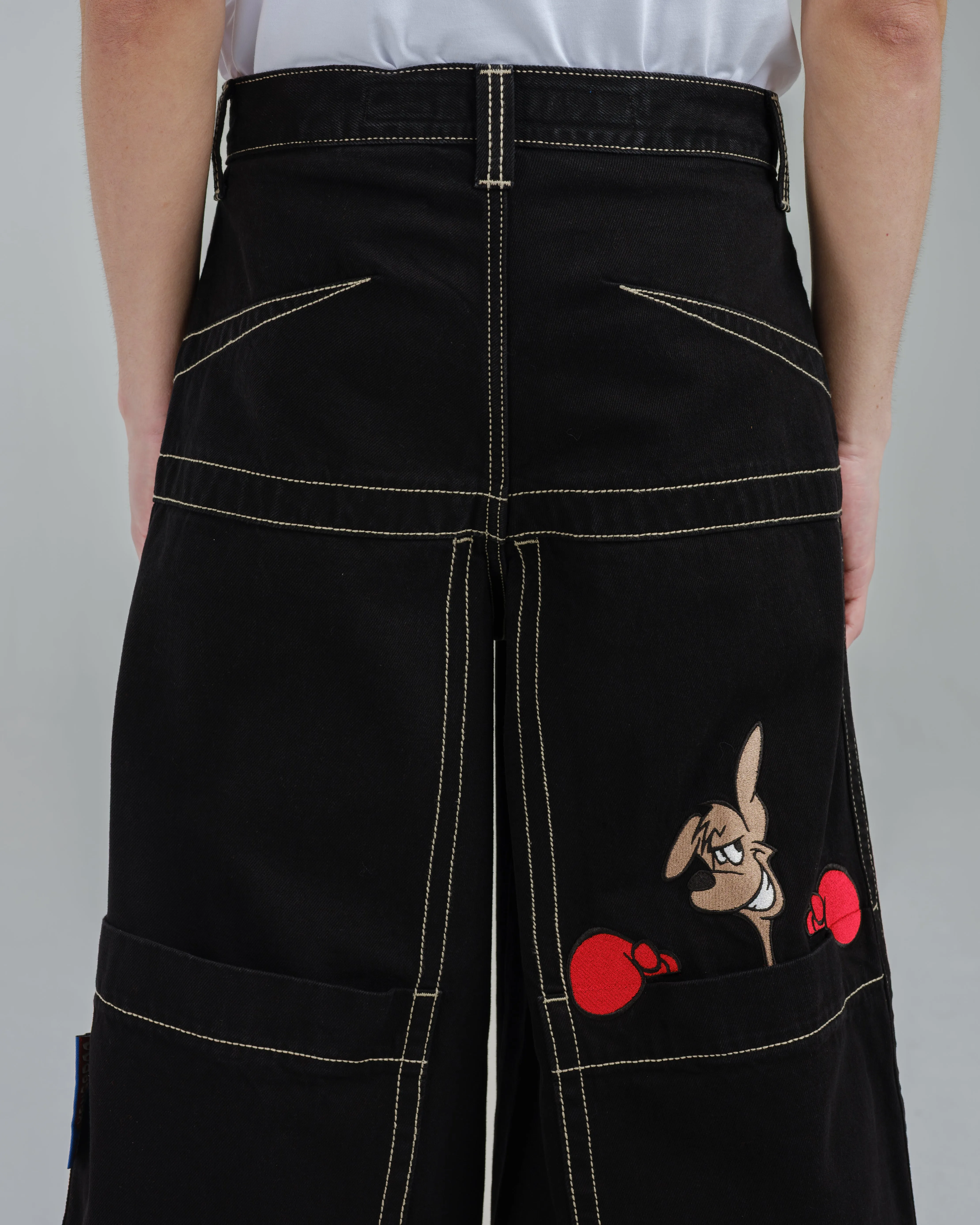 Kangaroo. 34. Jet Black.
