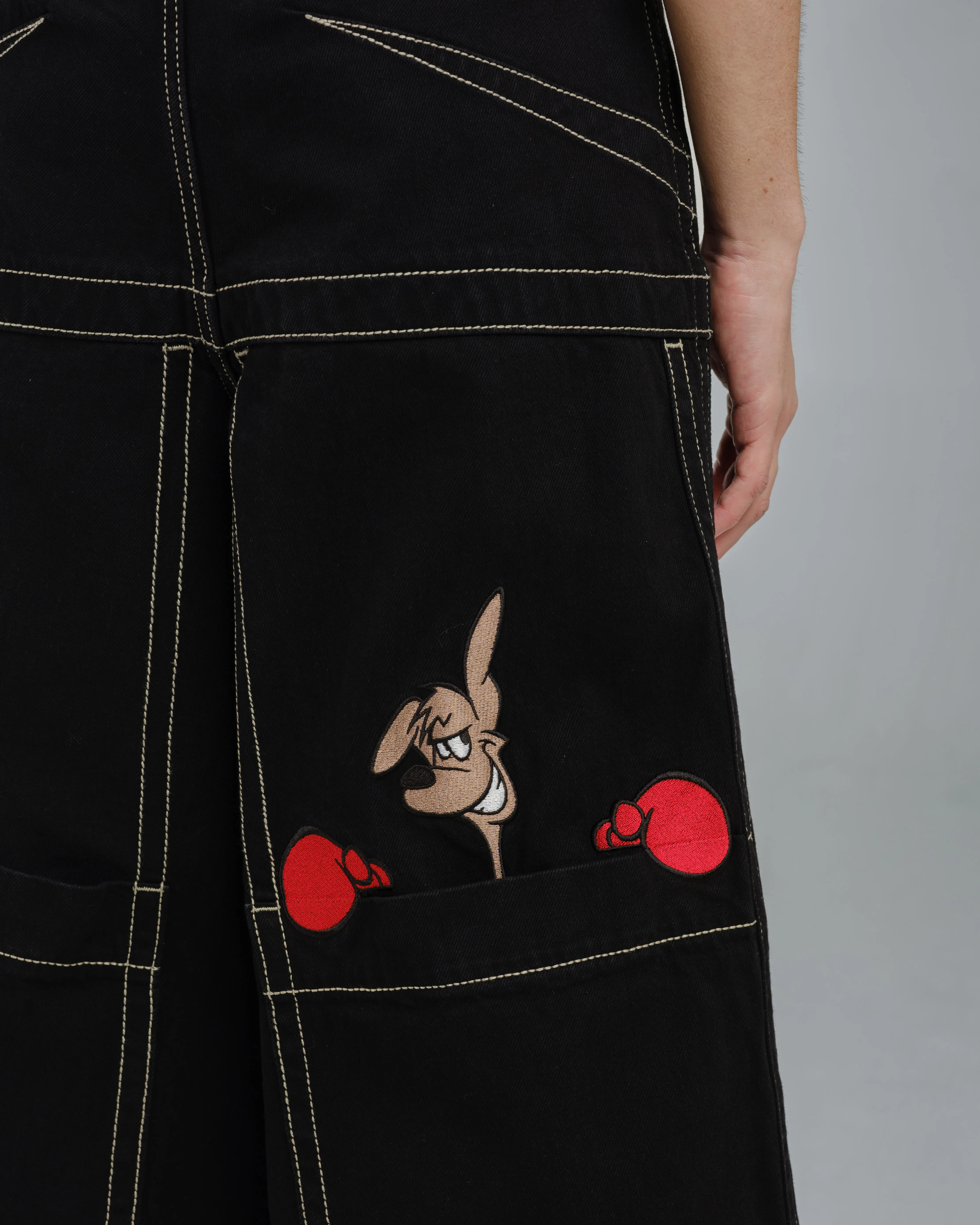 Kangaroo. 34. Jet Black.