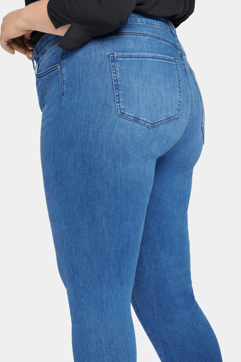 Le Silhouette Ami Skinny Jeans In Plus Size - Amour