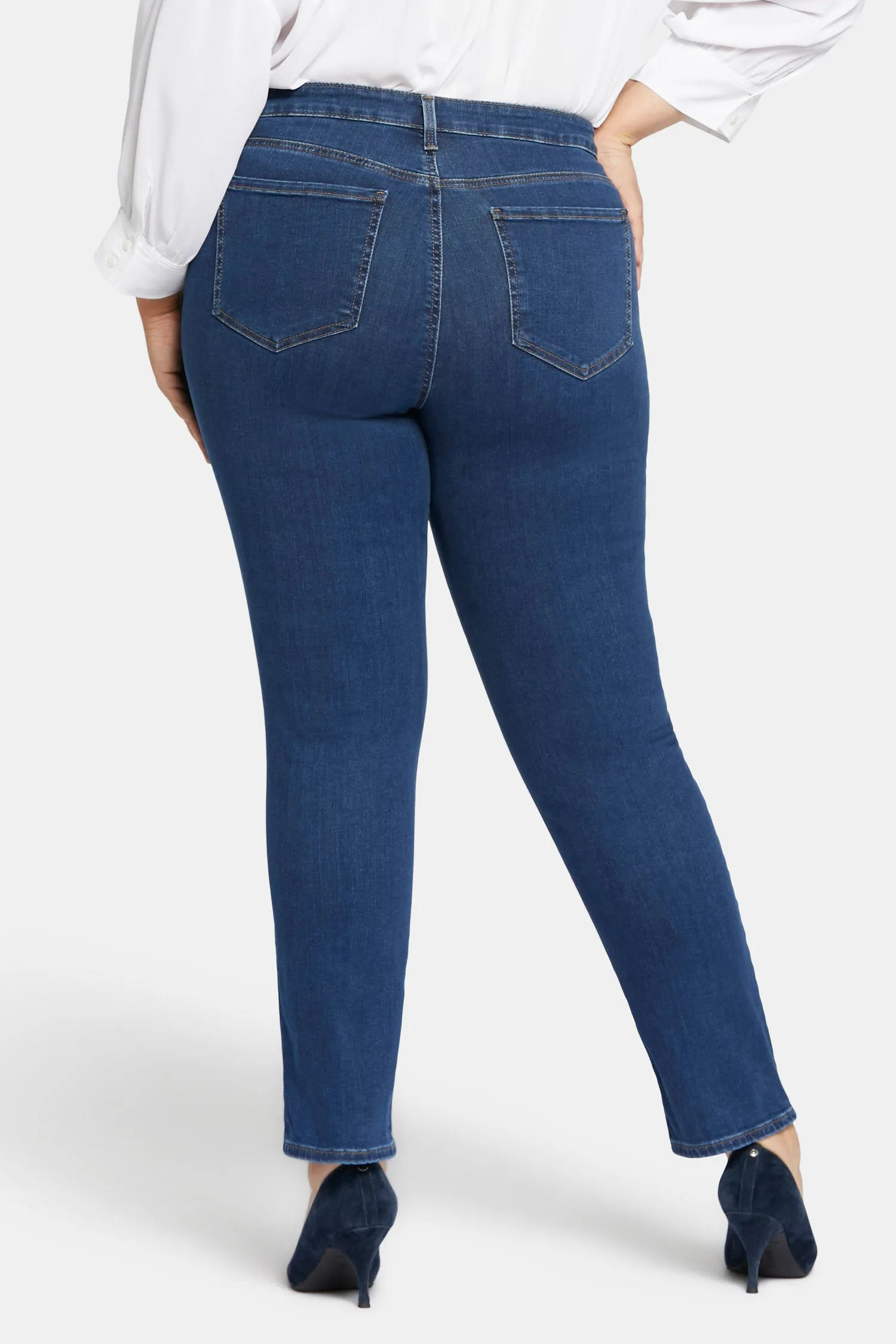 Sheri Slim Jeans In Plus Size - Quinn