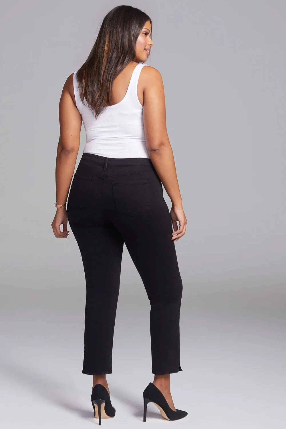 Slim Straight Ankle Jeans In Short Inseam - Black