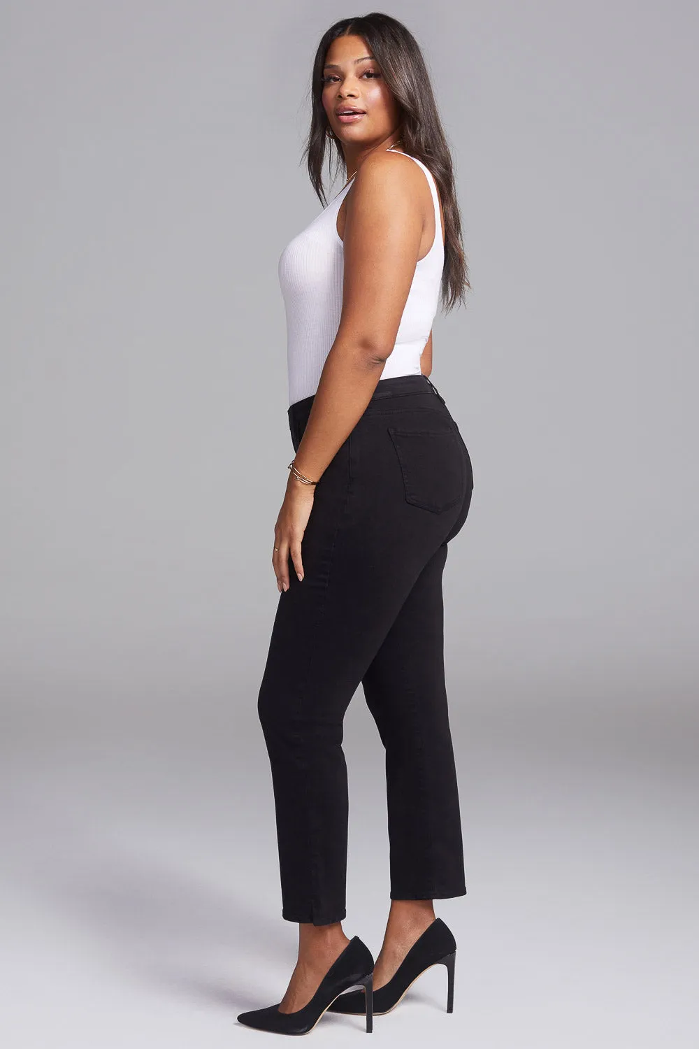 Slim Straight Ankle Jeans In Short Inseam - Black