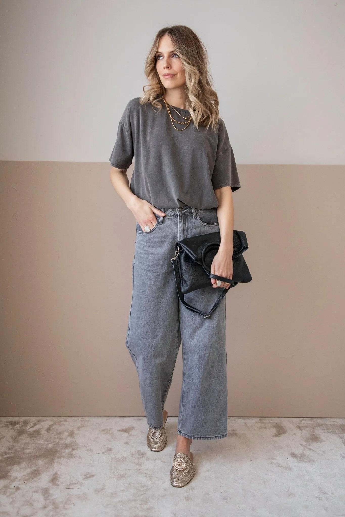The Base Dark Grey - T-Shirt