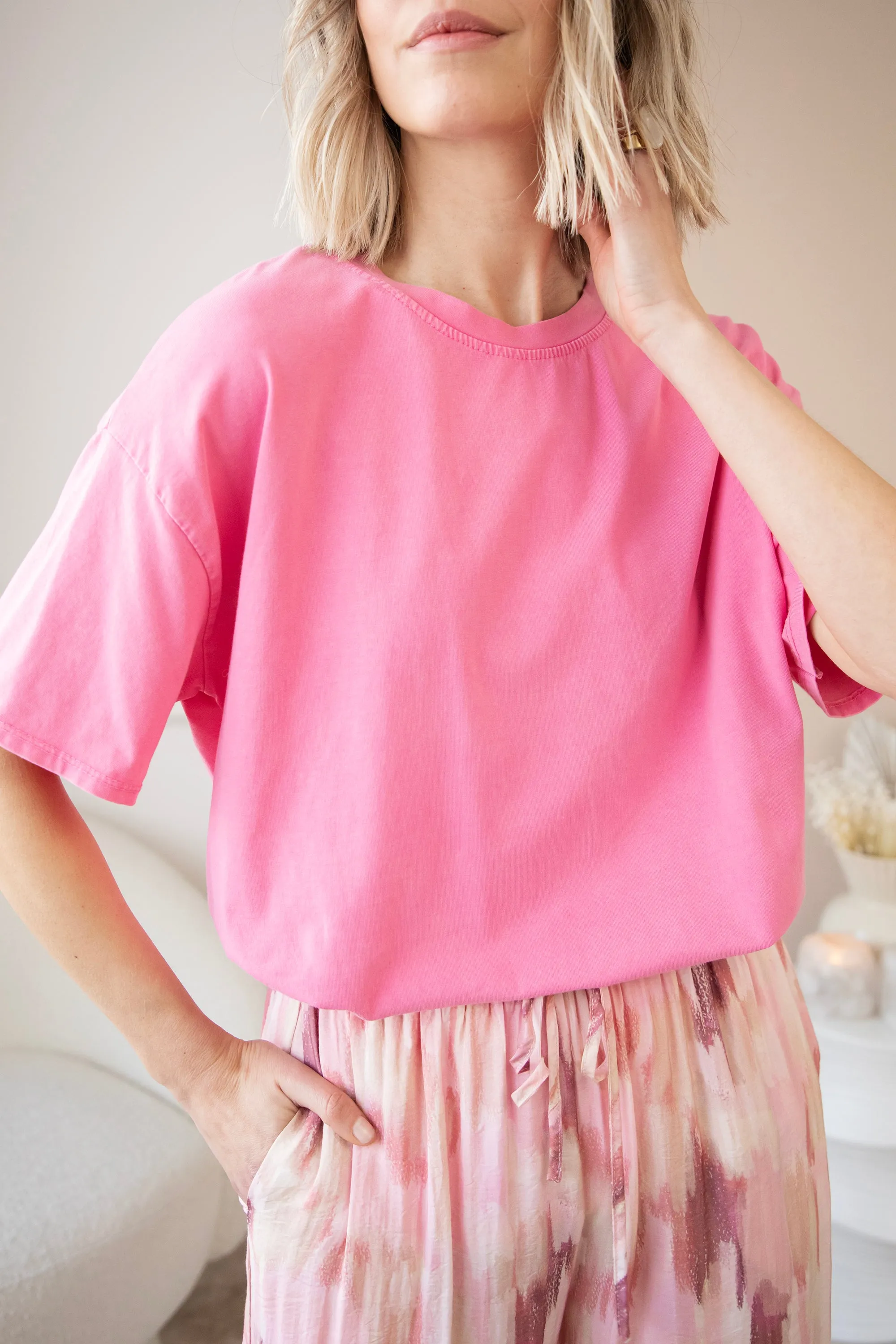 The Base Fuchsia - T-Shirt