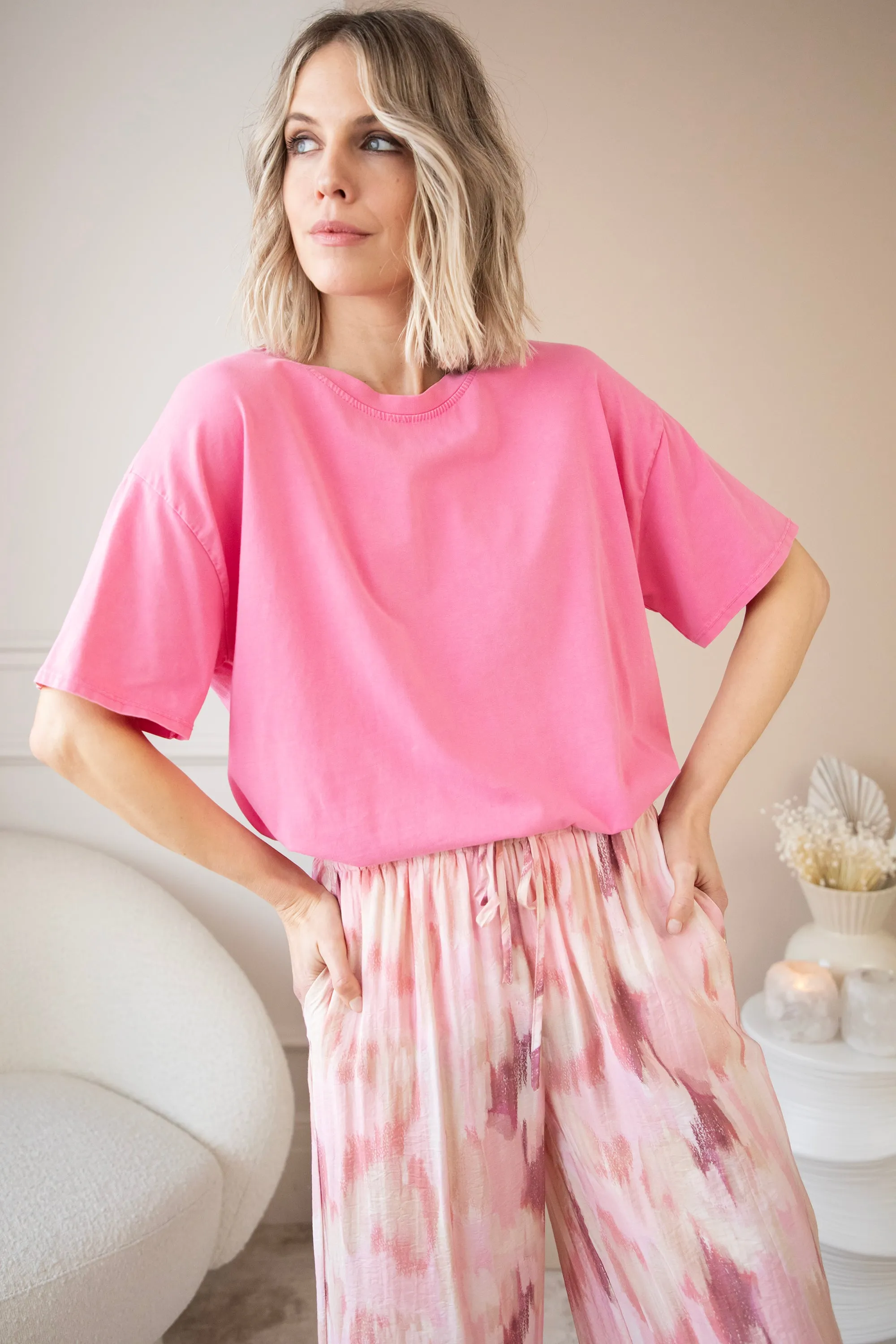 The Base Fuchsia - T-Shirt