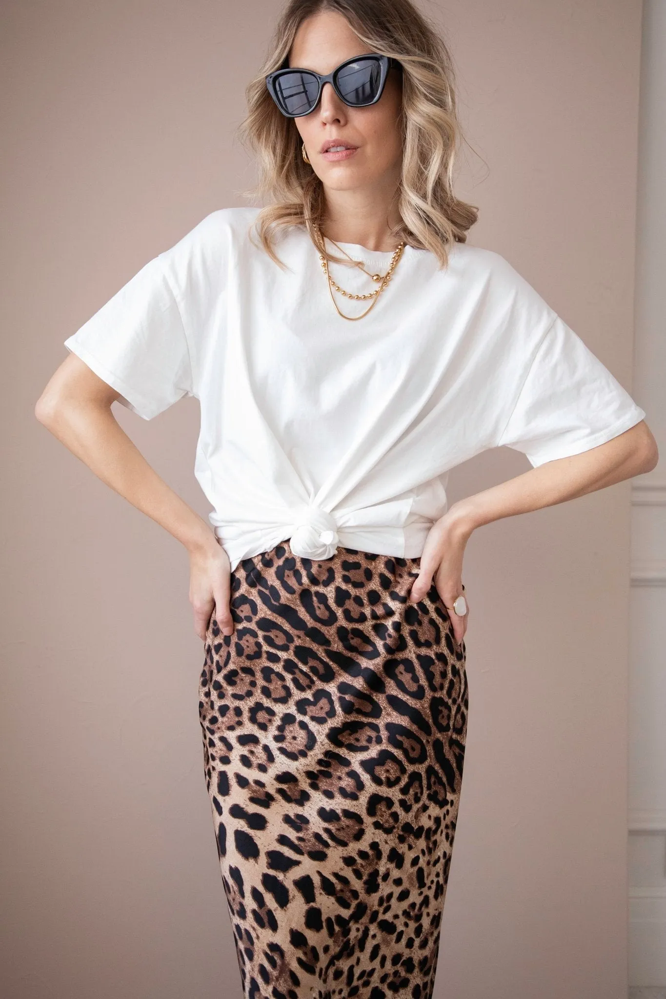 The Base White - T-Shirt