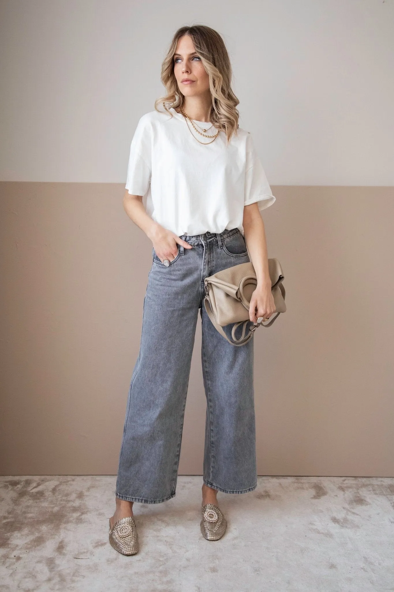 The Base White - T-Shirt