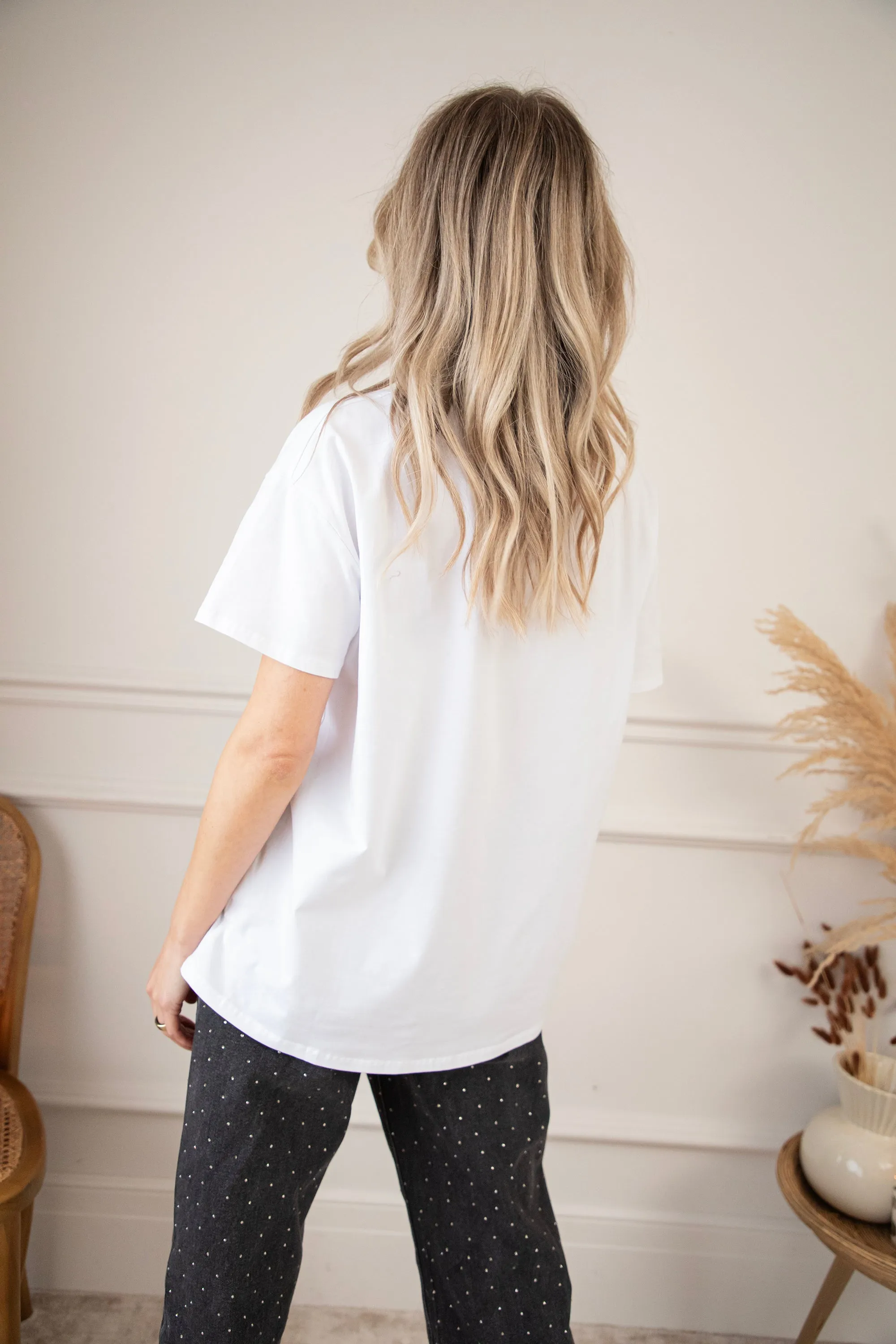 The Classic White - T-Shirt