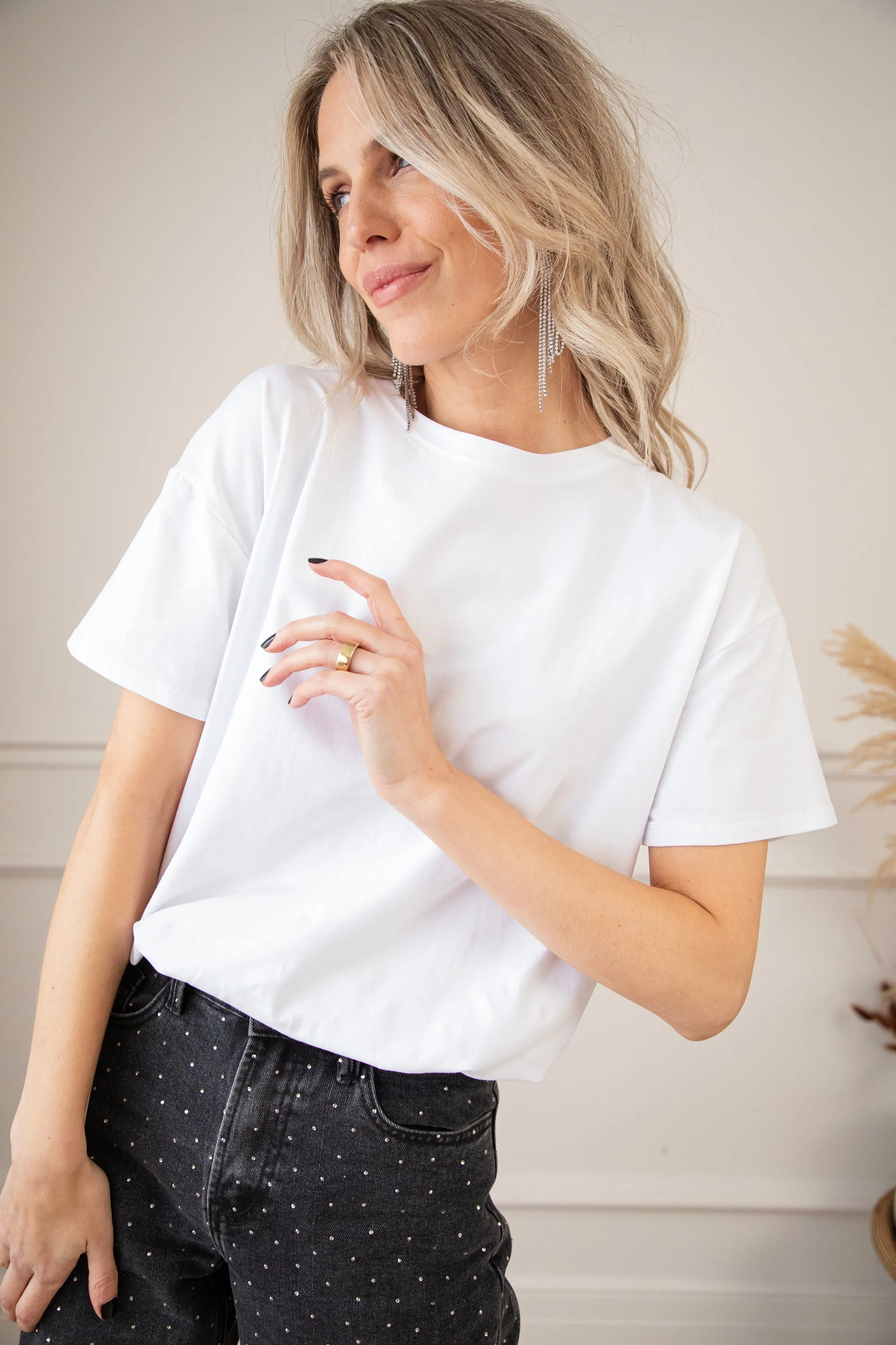 The Classic White - T-Shirt