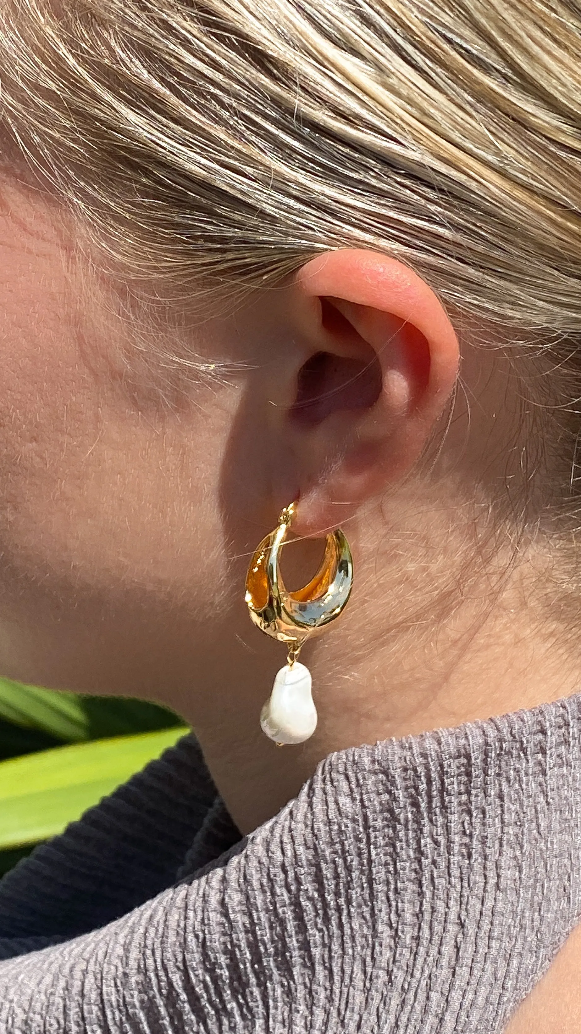Wandrea Earrings - Gold